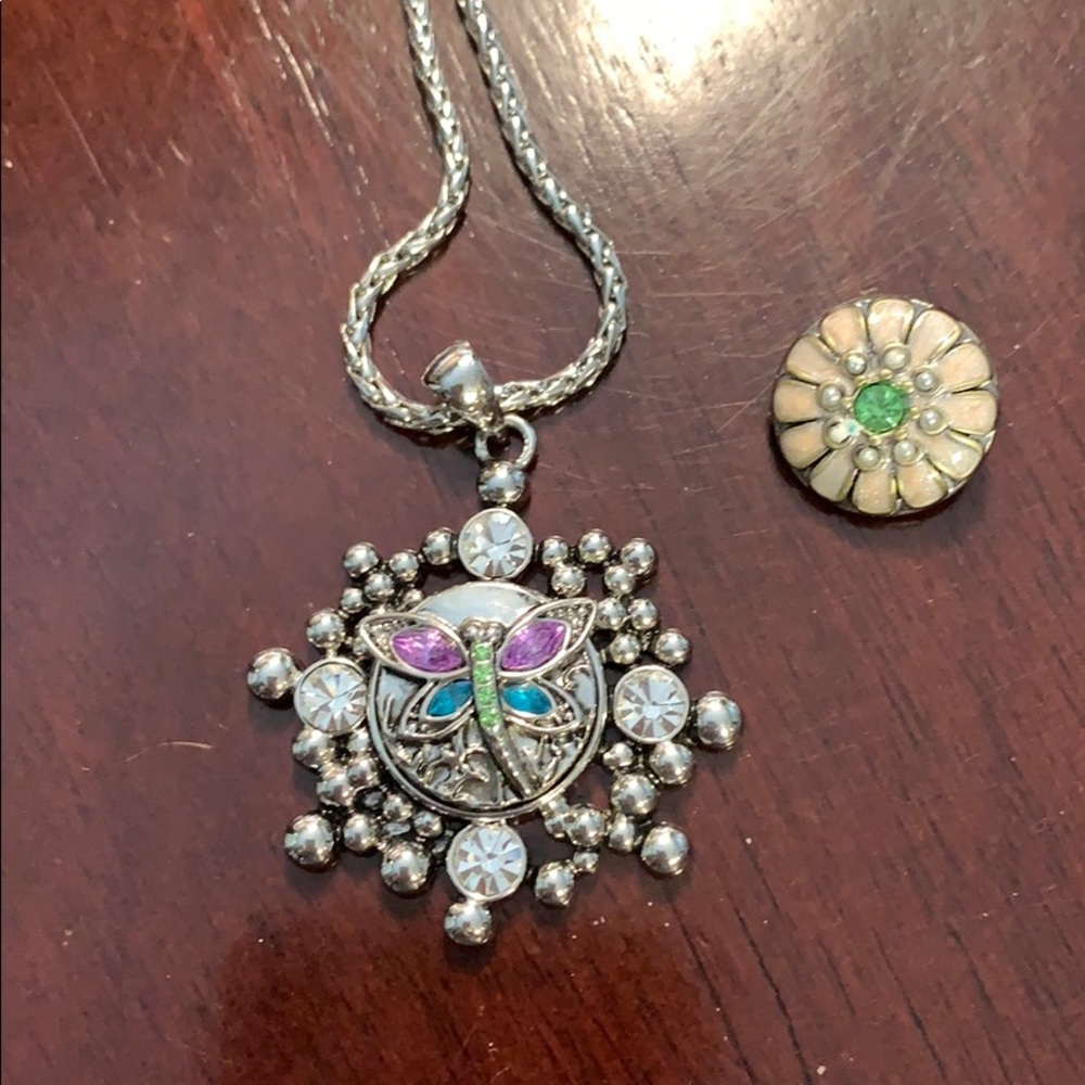 Snap dot necklace